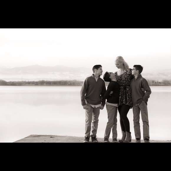 Meet your Posher, Jessica - Picture 1 of 2